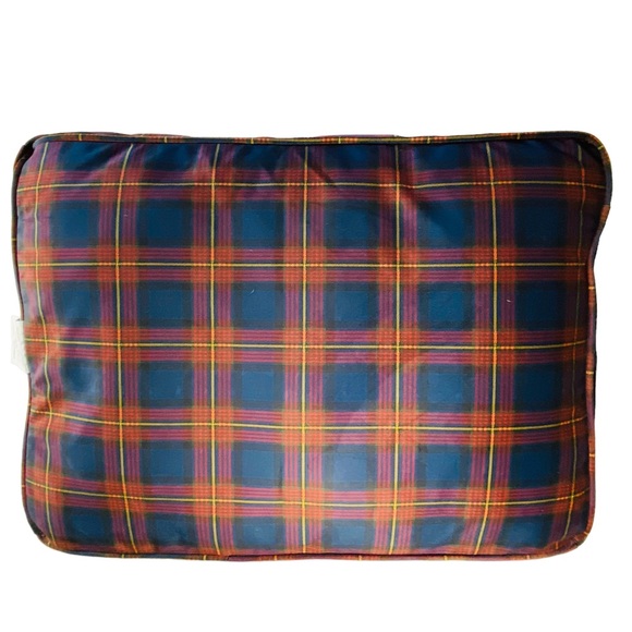 Pendleton Navy Blue and Red Plaid Small Dog Bed 28 X 20 X 4 in NEW NWT - Picture 2 of 11